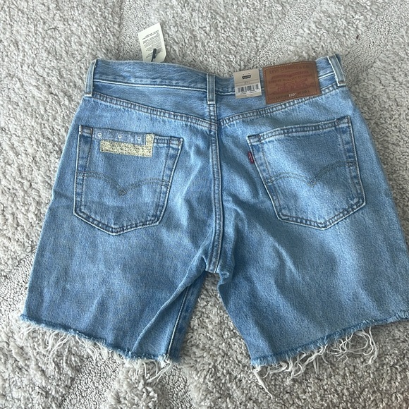 Levi’s denim shorts - Picture 2 of 4